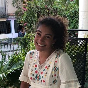 Meet your Posher, Ava